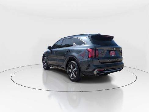Used 2022 Kia Sorento S FWD image 6