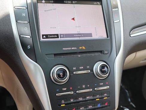 Used 2017 Lincoln MKC Reserve w/ Lincoln MKC Climate Package AWD/4WD image 22