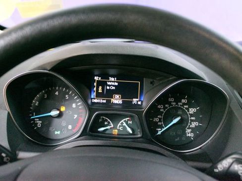 Used 2019 Ford Escape SE FWD image 18
