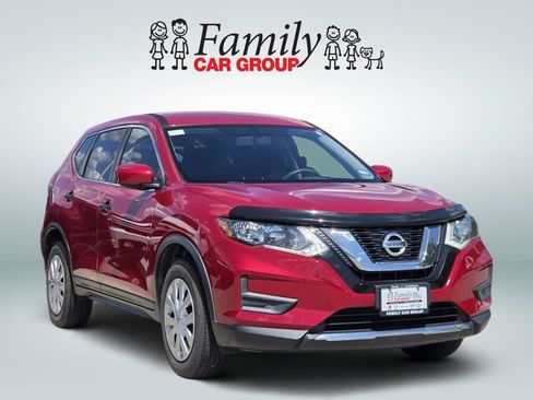 Used 2017 Nissan Rogue S AWD/4WD image 2