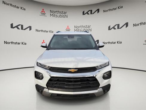 Used 2022 Chevrolet TrailBlazer LT w/ Driver Confidence Package image 6