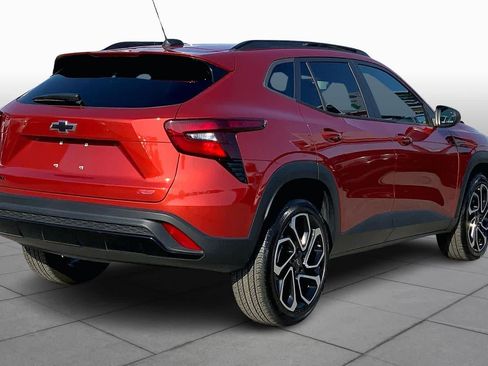 Used 2024 Chevrolet Trax RS w/ Sunroof Package image 13