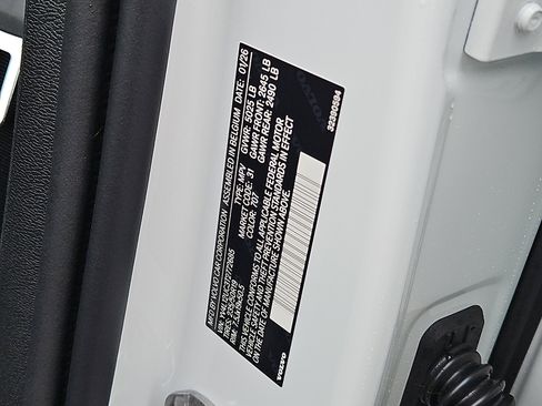 New 2026 Volvo XC40 B5 Plus w/ Protection Package Premier image 20