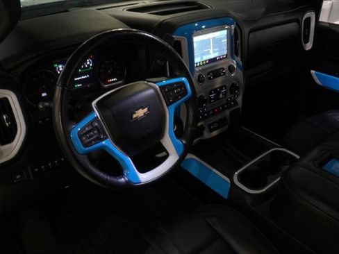 Used 2021 Chevrolet Silverado 2500 High Country image 23