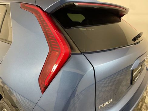 Certified 2023 Kia Niro Wind w/ Wind Preserve Package FWD image 20