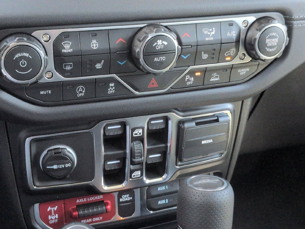New 2026 Jeep Gladiator Mojave AWD/4WD image 24