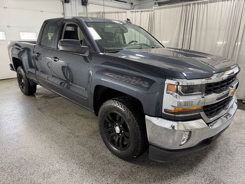 Used 2019 Chevrolet Silverado 1500 LT w/ All Star Edition image 3
