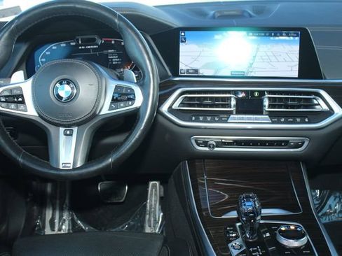 Used 2021 BMW X5 M50i w/ Executive Package image 21