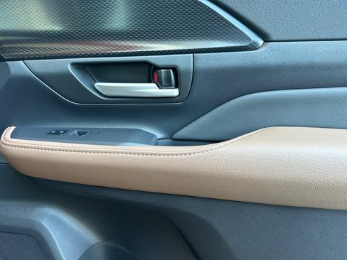 New 2026 Toyota Grand Highlander AWD Hybrid image 19