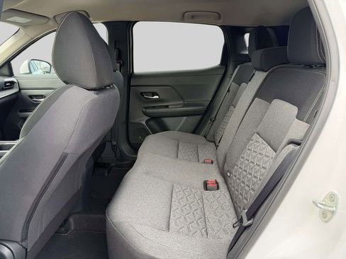 Certified 2025 Nissan Kicks SV image 12