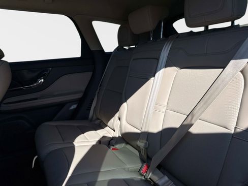 Used 2022 Lincoln Corsair FWD w/ Equipment Group 101A image 12