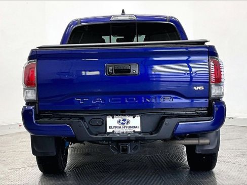 Used 2022 Toyota Tacoma TRD Sport image 4