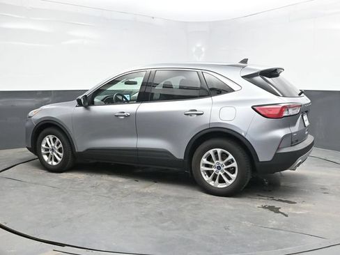 Used 2022 Ford Escape SE FWD image 4