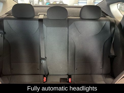 Used 2025 Kia K4 LXS image 12