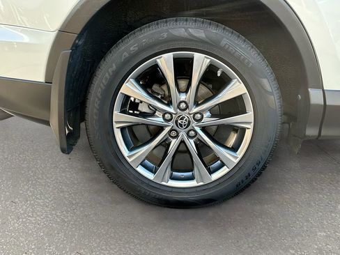 Used 2017 Toyota RAV4 Limited w/ Advanced Technology Package image 31