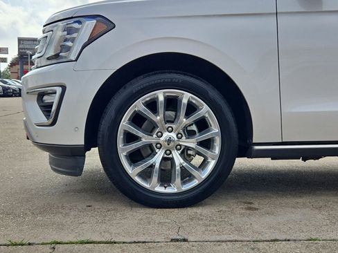 Used 2018 Ford Expedition Limited w/ Equipment Group 302A RWD image 22