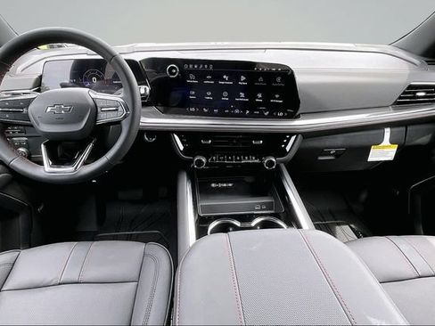 New 2026 Chevrolet Suburban RST w/ Comfort Package AWD/4WD image 5