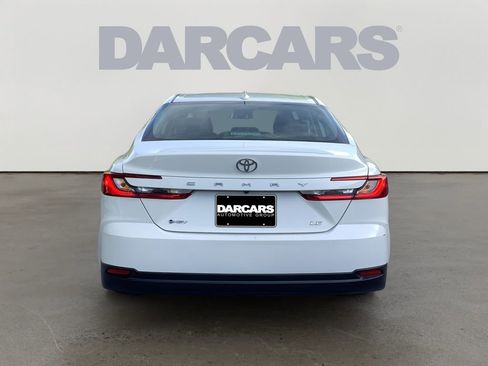 Used 2025 Toyota Camry LE image 6