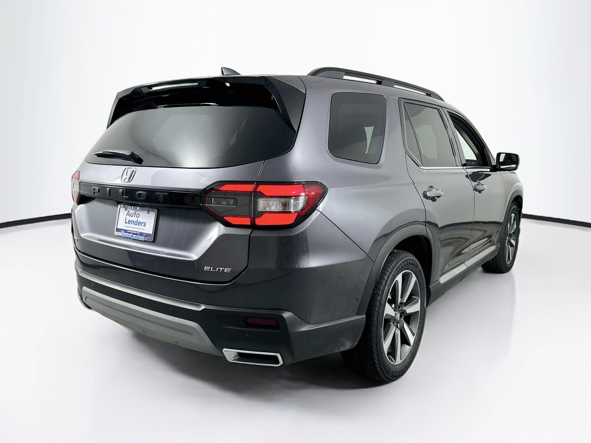 Used 2023 Honda Pilot Elite image 5