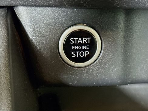 Used 2023 Nissan Rogue SV AWD/4WD image 21