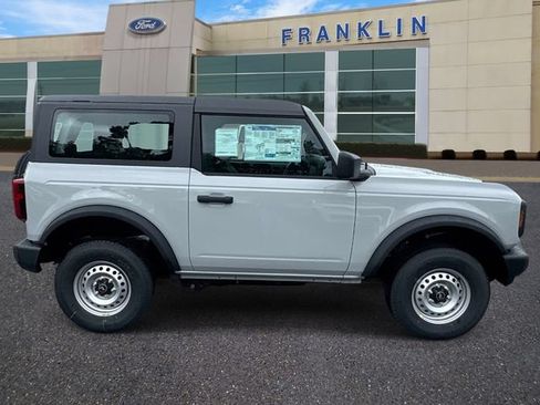 New 2026 Ford Bronco 2-Door AWD/4WD image 8