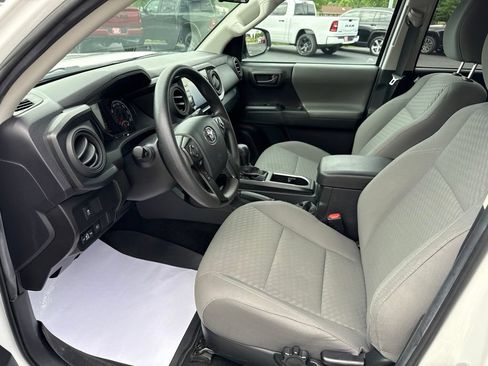 Used 2023 Toyota Tacoma SR AWD/4WD image 9
