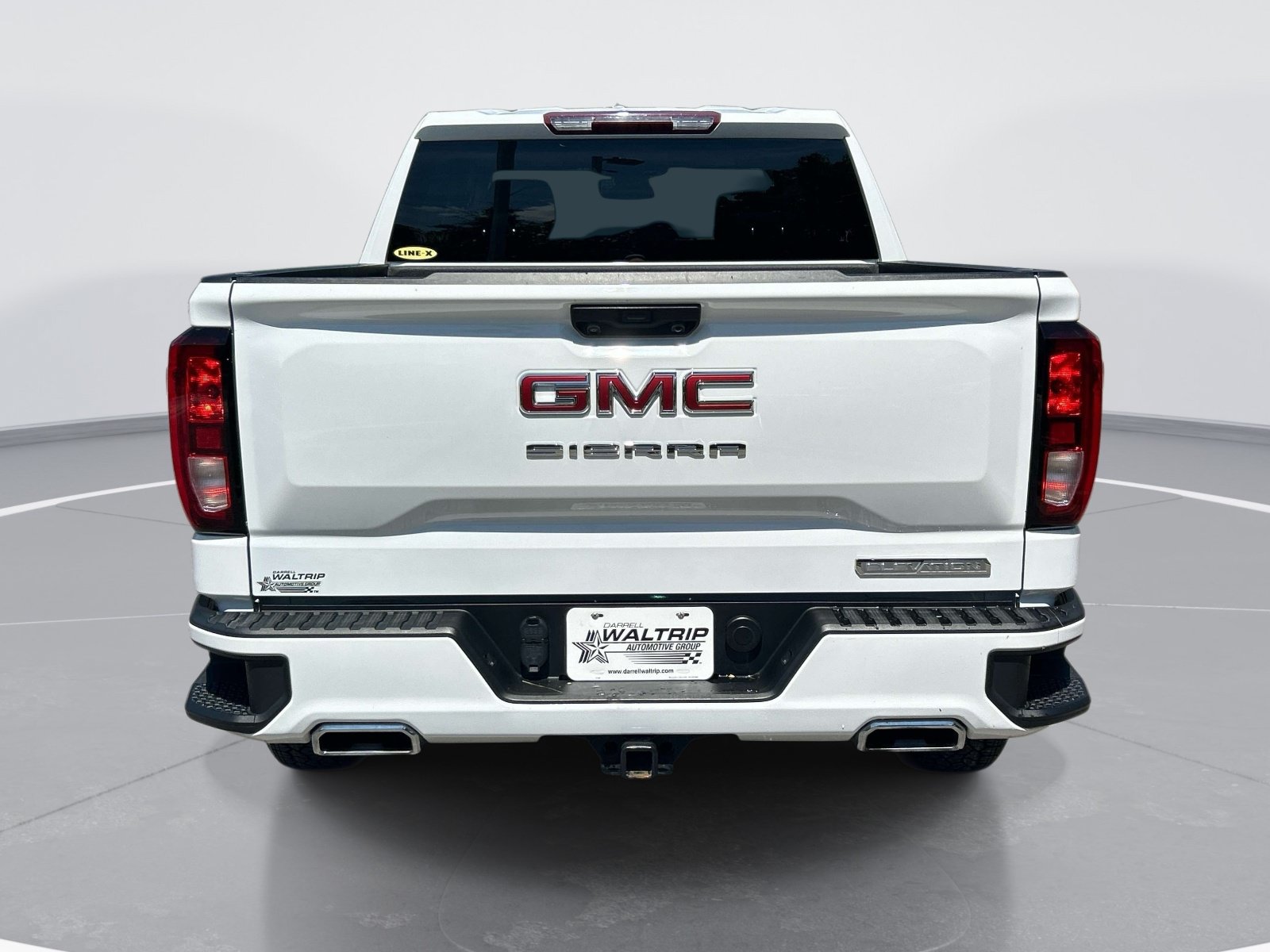 Used 2023 GMC Sierra 1500 Elevation w/ X31 Off-Road Package AWD/4WD image 8