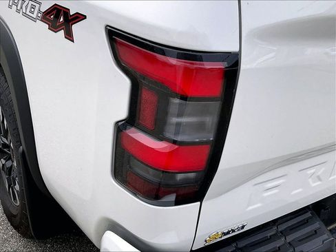Used 2024 Nissan Frontier PRO-4X w/ Pro Convenience Package AWD/4WD image 34