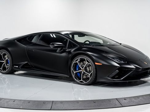 Used 2022 Lamborghini Huracan EVO RWD image 39