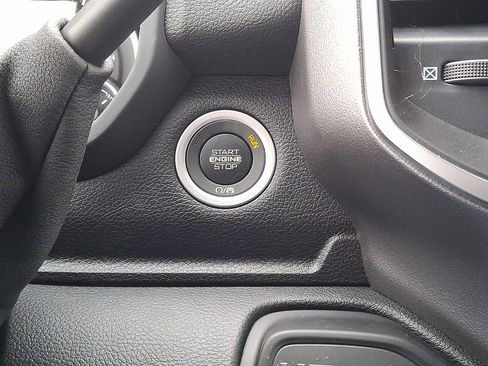 New 2026 RAM 2500 Big Horn AWD/4WD image 14