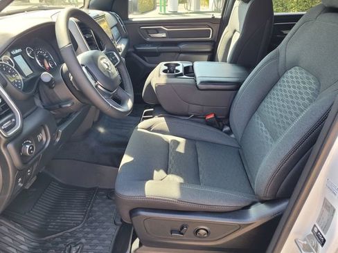 New 2026 RAM 1500 4x4 Crew Cab image 8