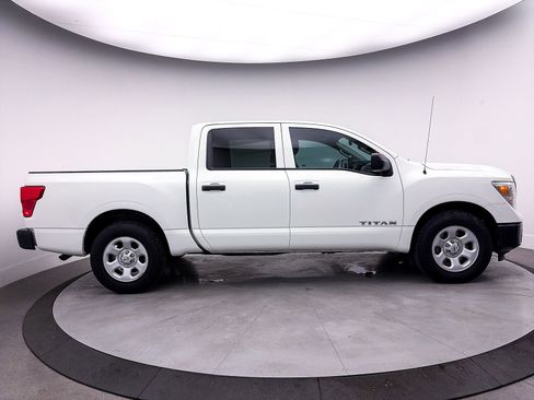 Used 2018 Nissan Titan S RWD image 33