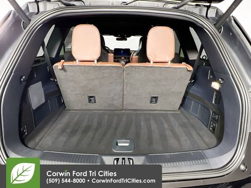 Used 2025 Lincoln Aviator Reserve w/ Equipment Group 201A AWD/4WD image 15