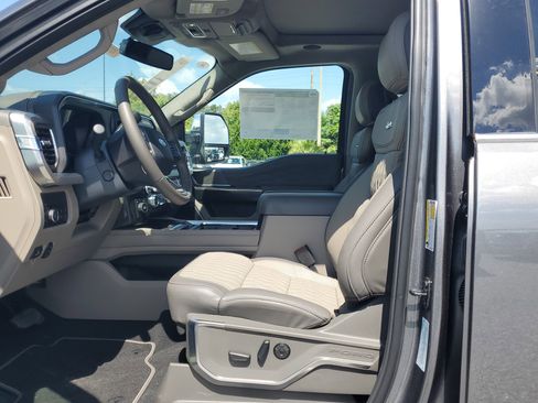 New 2026 Ford F450 Platinum w/ Platinum Plus Package image 16