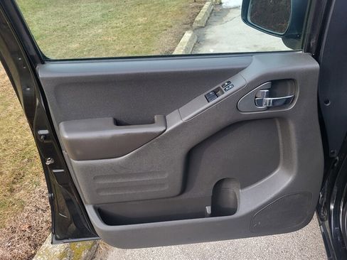 Used 2019 Nissan Frontier SV image 22