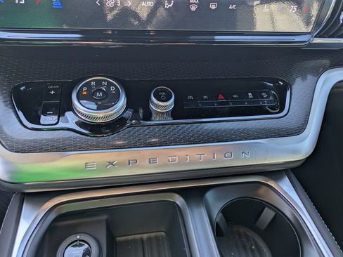 New 2026 Ford Expedition Platinum w/ Stealth Appearance Package image 22