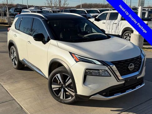 Used 2022 Nissan Rogue Platinum w/ Head-Up Display Package image 4