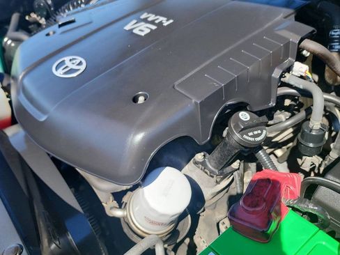 Used 2013 Toyota Tacoma 4x4 Double Cab w/ Limited Pkg image 16