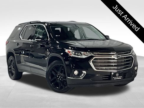 Used 2020 Chevrolet Traverse LT FWD image 1