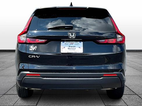 Used 2023 Honda CR-V LX image 4