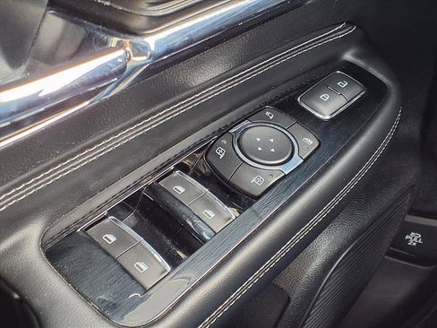 Used 2021 Lincoln Corsair AWD w/ Sport Package image 12