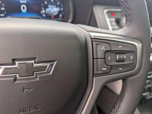 Used 2023 Chevrolet Tahoe Z71 w/ Luxury Package AWD/4WD image 19