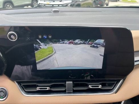 Used 2025 Chevrolet Equinox ACTIV w/ Convenience Package III FWD image 37