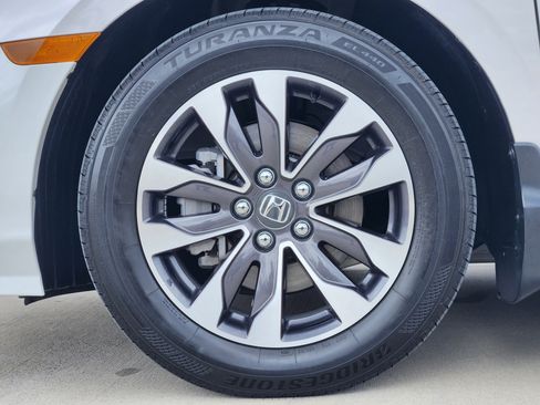 Certified 2024 Honda Odyssey EX-L image 11