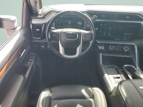 Used 2024 GMC Sierra 2500 Denali w/ Denali Reserve Package AWD/4WD image 12