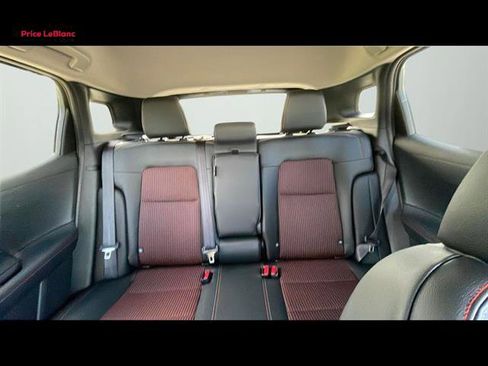 Used 2025 Nissan Kicks SR FWD image 15