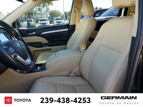 Certified 2019 Toyota Highlander XLE image 18
