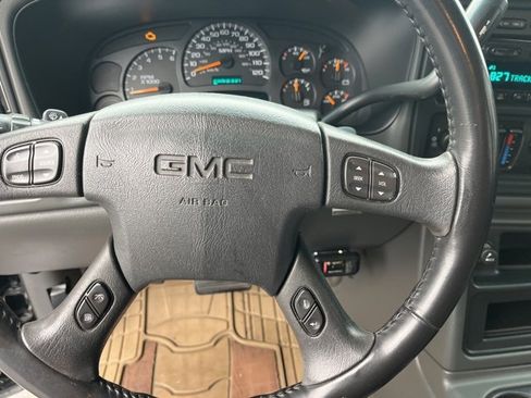 Used 2005 GMC Sierra 1500 SLE w/ Off-Road Package image 19