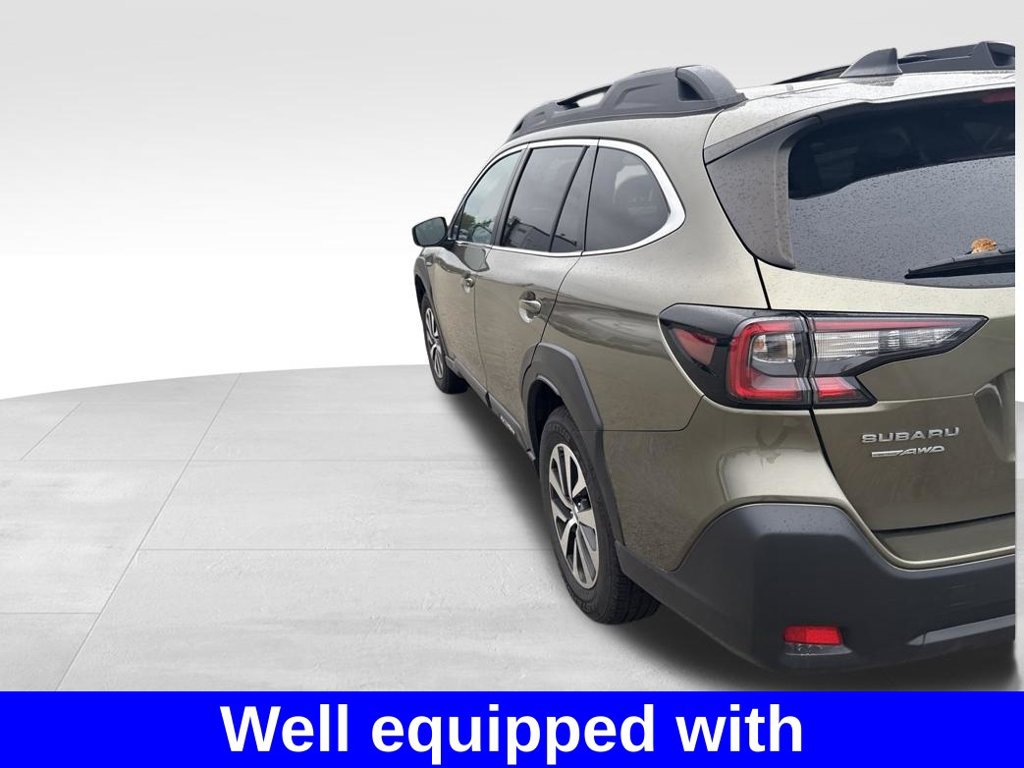 Used 2023 Subaru Outback Premium AWD/4WD image 3