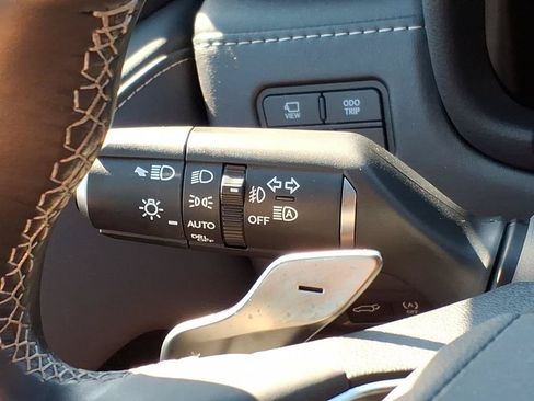 Used 2023 Lexus LX 600 4WD w/ Accessory Package (Z1) image 29
